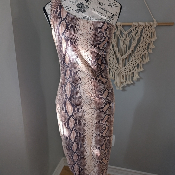 Vintage y2k Bebe snakeskin asymmetrical one shoulder mini dress - Picture 6 of 10